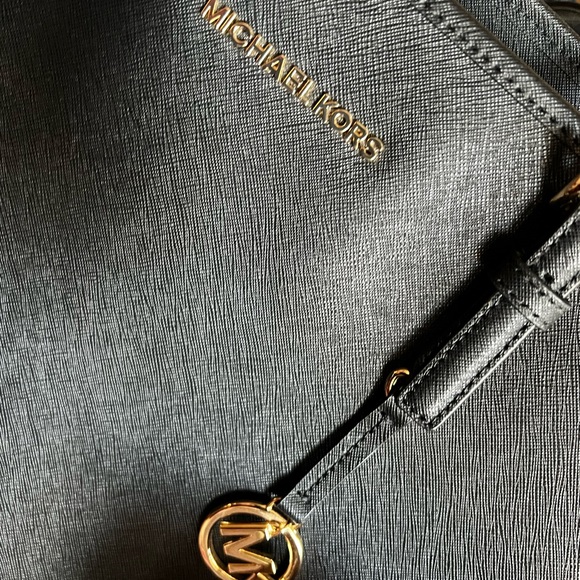 Michael Kors large tote - Picture 2 of 7